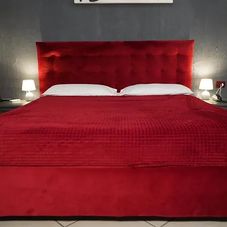 Apart-hotel Flora *