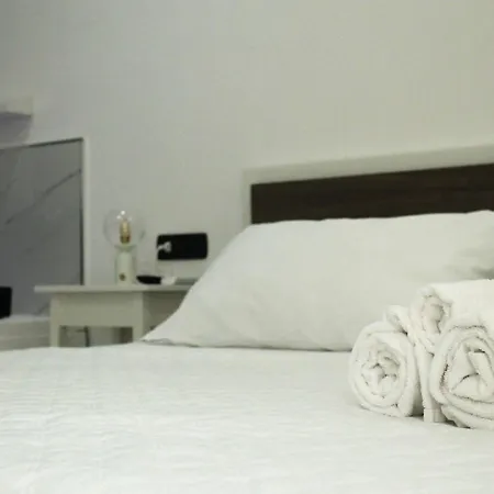 Ξενοδοχείο με διαμερίσματα Villa Flora