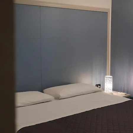 Apart-hotel Flora