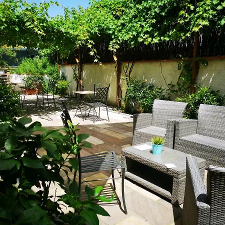 Flora Apart-hotel Pompeia