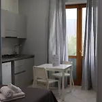 Flora 3*