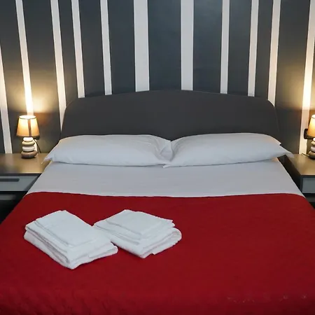 Villa Flora 3*