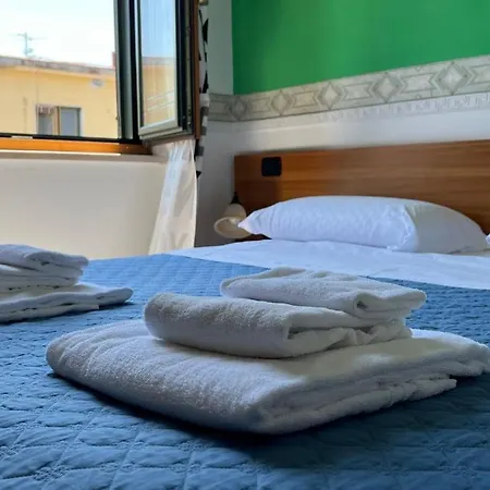 Ξενοδοχείο με διαμερίσματα Villa Flora 3*